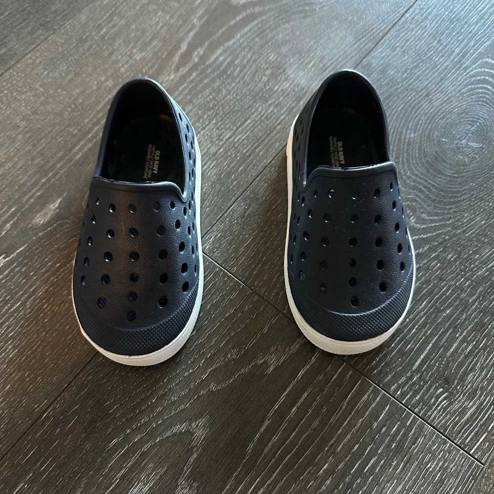 Old Navy Toddler Navy Water Shoes